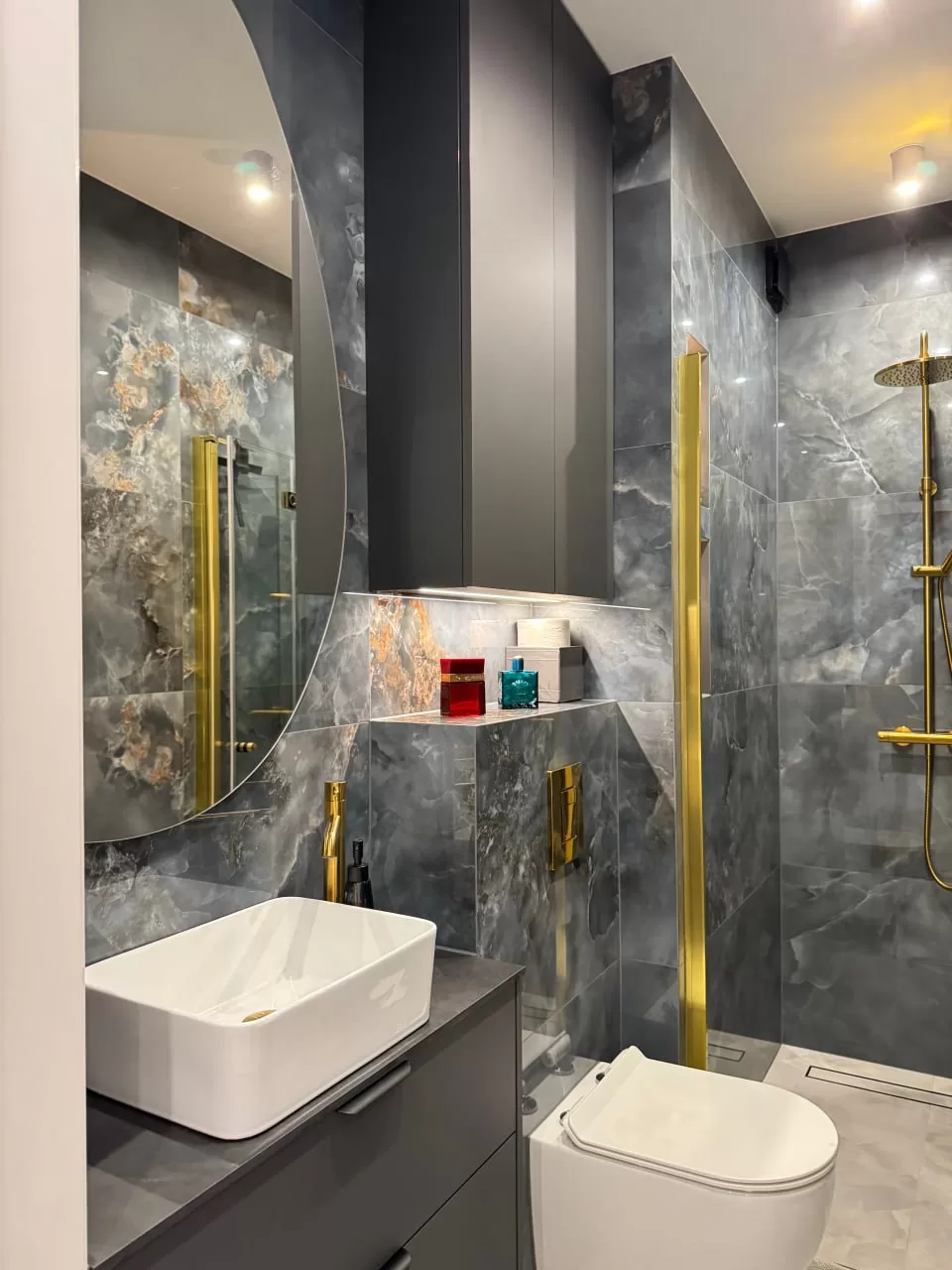 ec34b95e-63bb-46a5-9327-1508fee27c7c